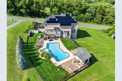 33 Luthien Forest Road, New Windsor, NY 12553 - Photo 4