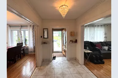 36 Earle Place, New Rochelle, NY 10801 - Photo 4