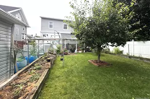 36 Earle Pl, New Rochelle, NY 10801 - Photo 32