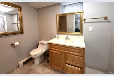 36 Earle Place, New Rochelle, NY 10801 - Photo 12