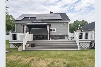 39 Chestnut Street, Wyandanch, NY 11798 - Photo 12