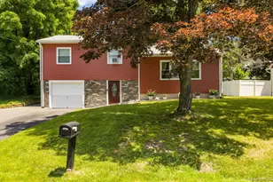 13 Brewster Dr, Middletown, NY 10940 - Photo 2