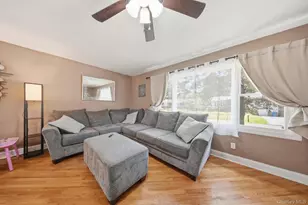 13 Brewster Dr, Middletown, NY 10940 - Photo 6