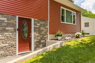 13 Brewster Dr, Middletown, NY 10940 - Photo 4