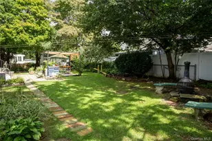 127 Suffolk Ave, West Babylon, NY 11704 - Photo 30