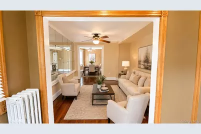 42 Whitney Avenue, Syosset, NY 11791 - Photo 16