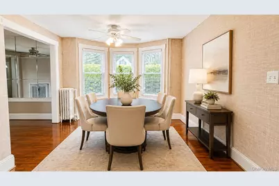 42 Whitney Avenue, Syosset, NY 11791 - Photo 20