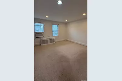 42 Whitney Avenue, Syosset, NY 11791 - Photo 46