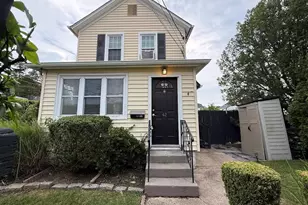 42 Whitney Ave, Syosset, NY 11791 - Photo 2