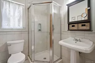 830 Terry Rd, Hauppauge, NY 11788 - Photo 18