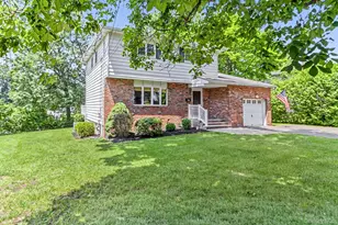 24 Fairview Ln, Orangeburg, NY 10962 - Photo 2