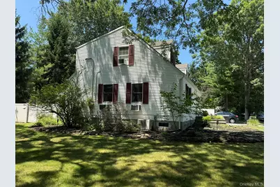 8 Woodbury Road, Farmingville, NY 11738 - Photo 6