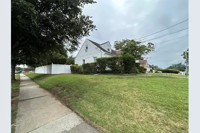 92 Melvin Avenue, West Hempstead, NY 11552 - Photo 4