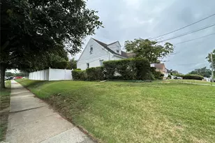 92 Melvin Ave, West Hempstead, NY 11552 - Photo 4