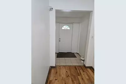 13817 102nd Avenue, Jamaica, NY 11435 - Photo 4