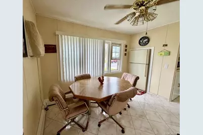 452 N Monroe Avenue, Lindenhurst, NY 11757 - Photo 10