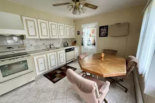 452 N Monroe Ave, Lindenhurst, NY 11757 - Photo 8