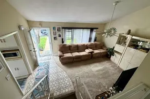 452 N Monroe Ave, Lindenhurst, NY 11757 - Photo 12
