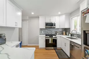 15 Ford Dr W, Massapequa, NY 11758 - Photo 8