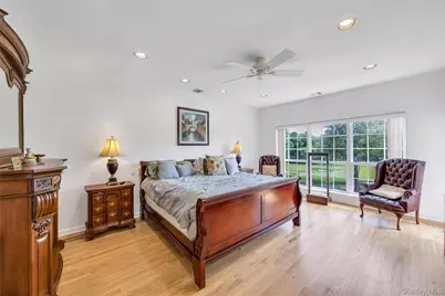 157 Windwatch Drive, Hauppauge, NY 11788 - Photo 24
