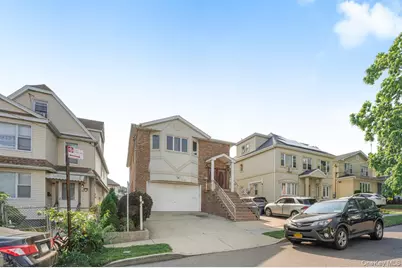 8470 159th Street, Jamaica, NY 11432 - Photo 4