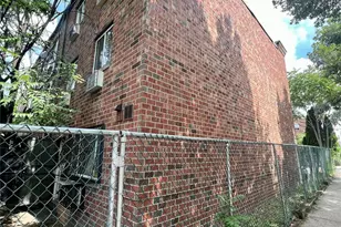 466 E 179th St, Bronx, NY 10457 - Photo 4