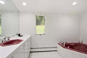355 Bread and Cheese Hollow Rd, Northport, NY 11768 - Photo 12