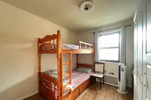 136-04 68th Dr, Flushing, NY 11367 - Photo 6