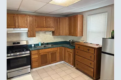137 N Clinton Street, Poughkeepsie, NY 12601 - Photo 6