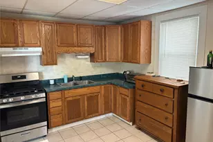 137 N Clinton St, Poughkeepsie, NY 12601 - Photo 6