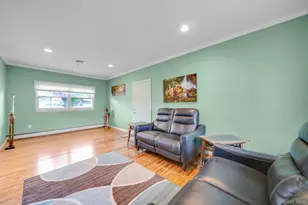 62 Oneida Ave, South Setauket, NY 11720 - Photo 10