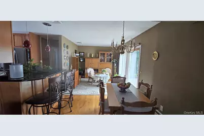 737 Virginia Avenue, North Bellmore, NY 11710 - Photo 10