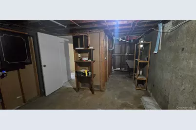 737 Virginia Avenue, North Bellmore, NY 11710 - Photo 34