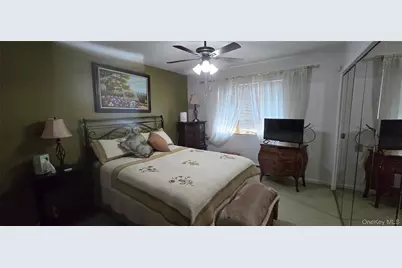 737 Virginia Avenue, North Bellmore, NY 11710 - Photo 14