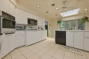 566 Harrison Ave, East Meadow, NY 11554 - Photo 20