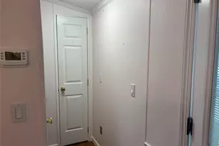 1661 Old Country Rd, Riverhead, NY 11901 - Photo 8