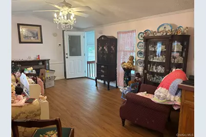 1661 Old Country Road #125, Riverhead, NY 11901 - Photo 4