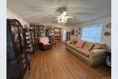 1661 Old Country Road #125, Riverhead, NY 11901 - Photo 6