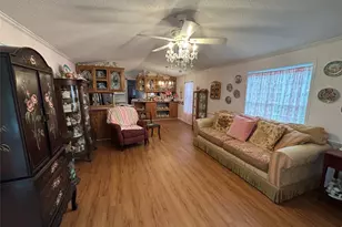 1661 Old Country Rd, Riverhead, NY 11901 - Photo 6