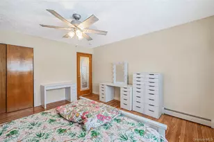 395 N Putnam Ave, Lindenhurst, NY 11757 - Photo 16
