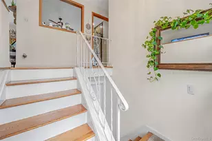 395 N Putnam Ave, Lindenhurst, NY 11757 - Photo 20