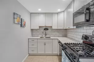 395 N Putnam Ave, Lindenhurst, NY 11757 - Photo 24