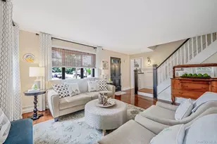 107 Jefferson St, East Islip, NY 11730 - Photo 8