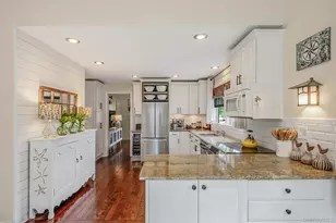 107 Jefferson St, East Islip, NY 11730 - Photo 16