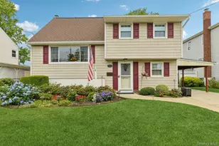 2394 Cedar St, Seaford, NY 11783 - Photo 2