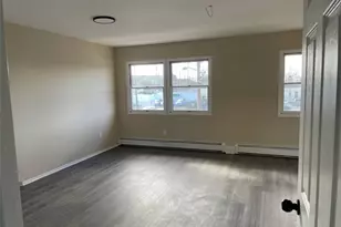 7 Locust Ave, Babylon, NY 11702 - Photo 18