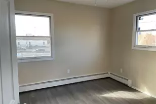 7 Locust Ave, Babylon, NY 11702 - Photo 12