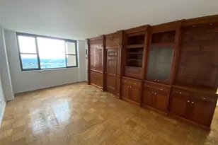 269-10 Grand Central Pkwy, Floral Park, NY 11005 - Photo 4