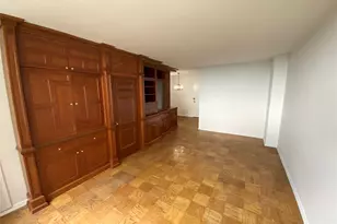 269-10 Grand Central Pkwy, Floral Park, NY 11005 - Photo 2