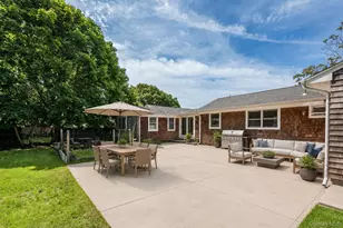 27 West Side Ave, East Quogue, NY 11942 - Photo 16
